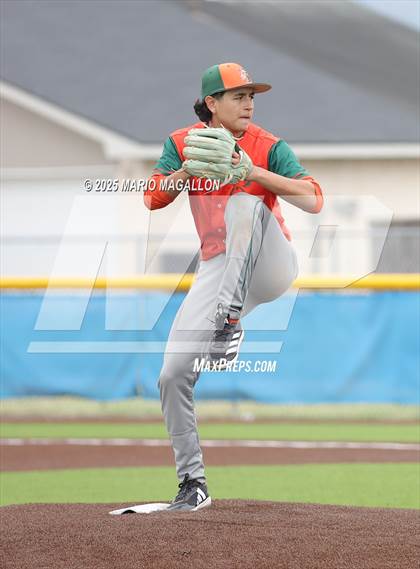 Thumbnail 1 in Pioneer vs. Harlingen South (UIL Baseball Bi-District 5A D2) photogallery.