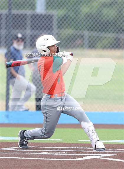 Thumbnail 3 in Pioneer vs. Harlingen South (UIL Baseball Bi-District 5A D2) photogallery.