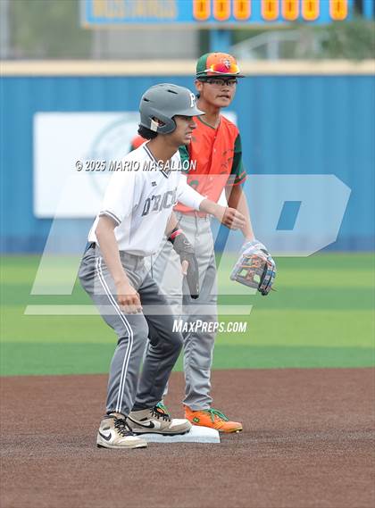 Thumbnail 1 in Pioneer vs. Harlingen South (UIL Baseball Bi-District 5A D2) photogallery.