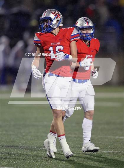 Thumbnail 3 in Lake Travis vs. Westlake (UIL 6A Quarterfinal) photogallery.