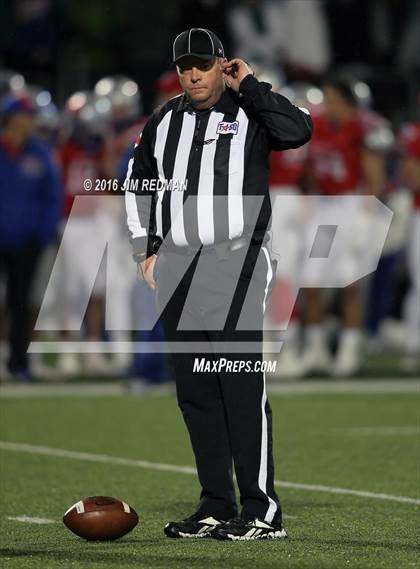 Thumbnail 2 in Lake Travis vs. Westlake (UIL 6A Quarterfinal) photogallery.