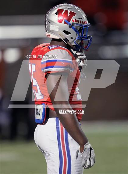 Thumbnail 2 in Lake Travis vs. Westlake (UIL 6A Quarterfinal) photogallery.