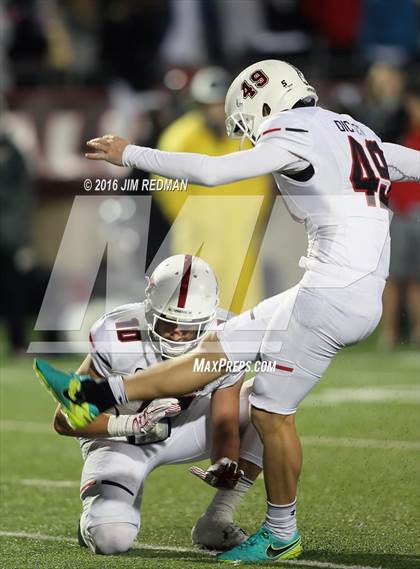 Thumbnail 2 in Lake Travis vs. Westlake (UIL 6A Quarterfinal) photogallery.