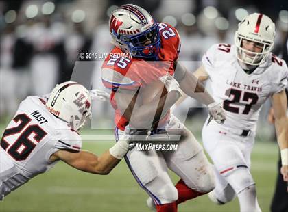Thumbnail 2 in Lake Travis vs. Westlake (UIL 6A Quarterfinal) photogallery.