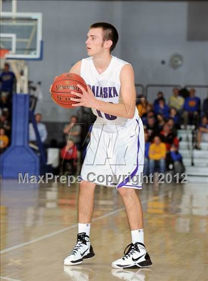 Thumbnail 3 in Rice Lake vs. Onalaska (WIAA D2 Sectional Semifinal) photogallery.