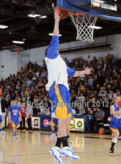 Thumbnail 1 in Rice Lake vs. Onalaska (WIAA D2 Sectional Semifinal) photogallery.