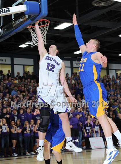 Thumbnail 2 in Rice Lake vs. Onalaska (WIAA D2 Sectional Semifinal) photogallery.