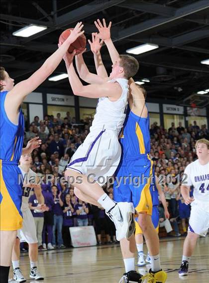 Thumbnail 1 in Rice Lake vs. Onalaska (WIAA D2 Sectional Semifinal) photogallery.