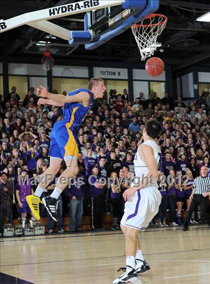 Thumbnail 1 in Rice Lake vs. Onalaska (WIAA D2 Sectional Semifinal) photogallery.