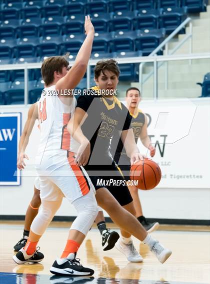 Thumbnail 3 in Karnes City vs Yorktown (Goliad Tournament) photogallery.