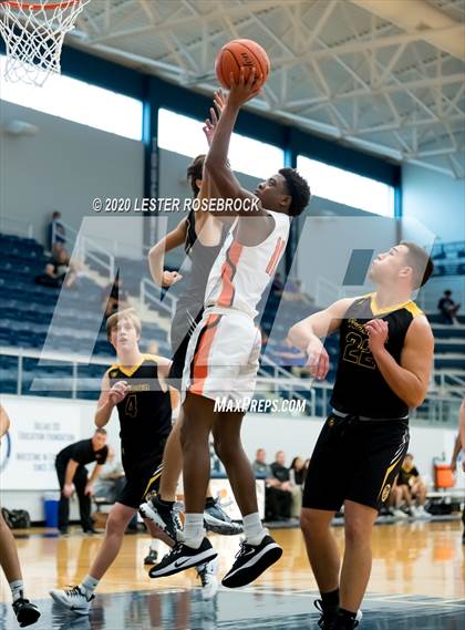 Thumbnail 3 in Karnes City vs Yorktown (Goliad Tournament) photogallery.