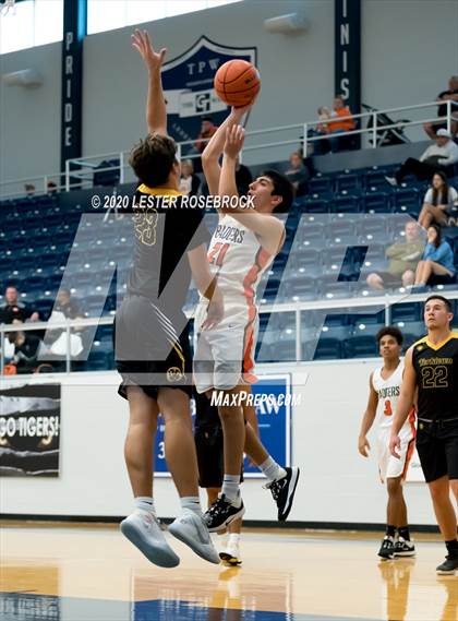 Thumbnail 3 in Karnes City vs Yorktown (Goliad Tournament) photogallery.