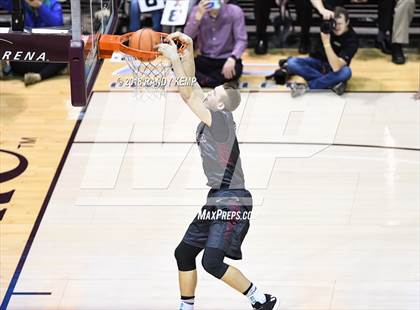 Thumbnail 1 in Bass Pro Shop Tournament of Champions Dunking Contest photogallery.
