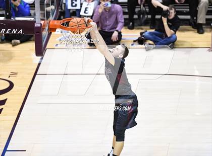 Thumbnail 2 in Bass Pro Shop Tournament of Champions Dunking Contest photogallery.