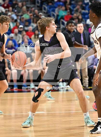 Thumbnail 3 in Clarendon vs LaPoyner (UIL 2A State Semifinal) photogallery.
