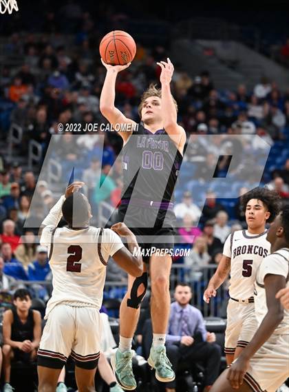 Thumbnail 1 in Clarendon vs LaPoyner (UIL 2A State Semifinal) photogallery.