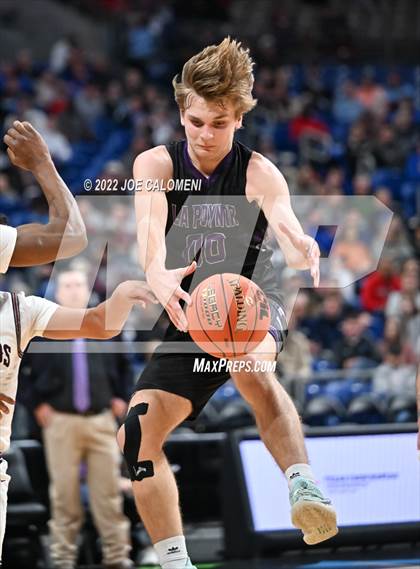 Thumbnail 3 in Clarendon vs LaPoyner (UIL 2A State Semifinal) photogallery.