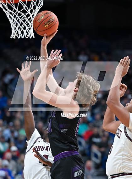 Thumbnail 2 in Clarendon vs LaPoyner (UIL 2A State Semifinal) photogallery.