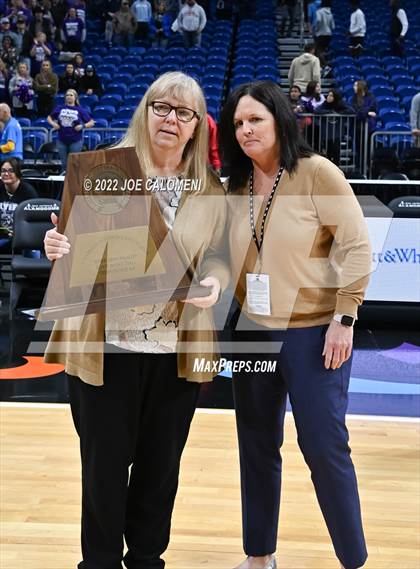 Thumbnail 2 in Clarendon vs LaPoyner (UIL 2A State Semifinal) photogallery.