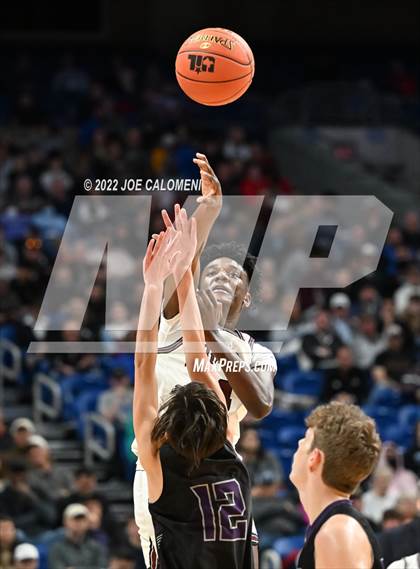 Thumbnail 2 in Clarendon vs LaPoyner (UIL 2A State Semifinal) photogallery.