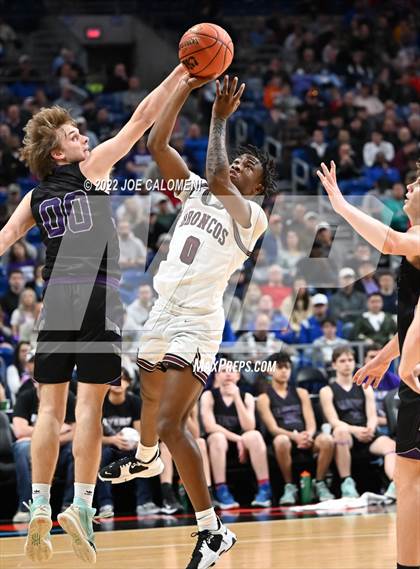 Thumbnail 3 in Clarendon vs LaPoyner (UIL 2A State Semifinal) photogallery.