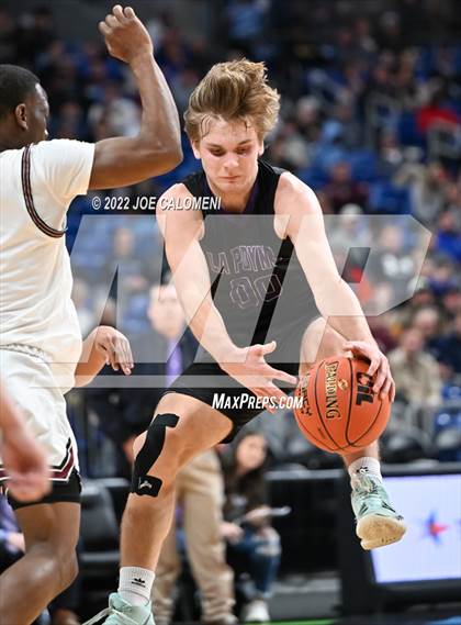 Thumbnail 1 in Clarendon vs LaPoyner (UIL 2A State Semifinal) photogallery.