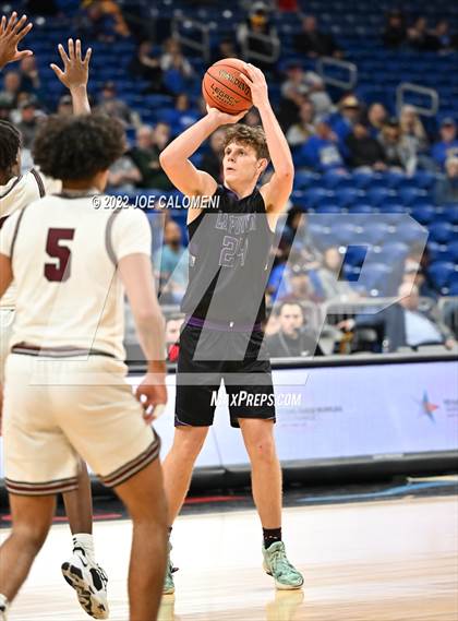 Thumbnail 2 in Clarendon vs LaPoyner (UIL 2A State Semifinal) photogallery.