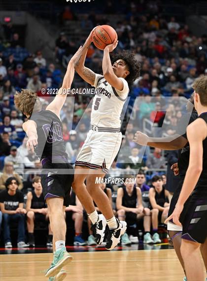 Thumbnail 2 in Clarendon vs LaPoyner (UIL 2A State Semifinal) photogallery.