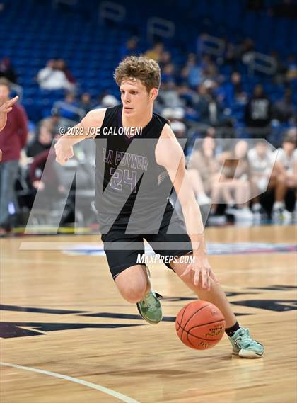 Thumbnail 1 in Clarendon vs LaPoyner (UIL 2A State Semifinal) photogallery.