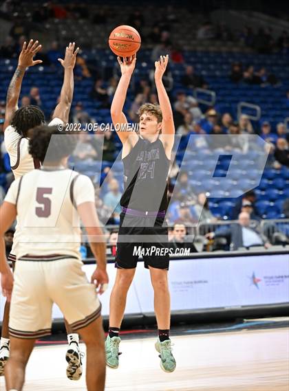 Thumbnail 3 in Clarendon vs LaPoyner (UIL 2A State Semifinal) photogallery.