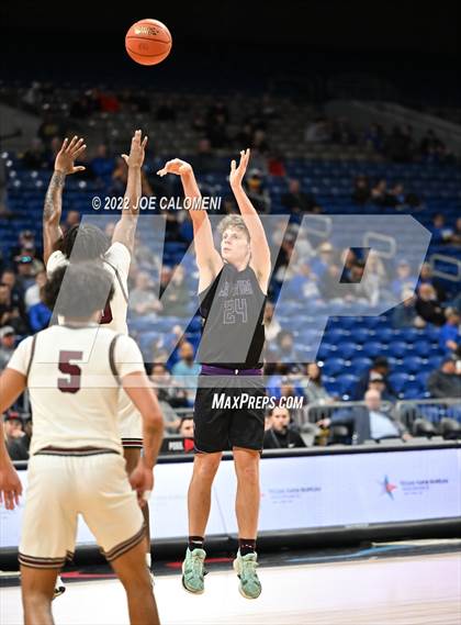 Thumbnail 1 in Clarendon vs LaPoyner (UIL 2A State Semifinal) photogallery.
