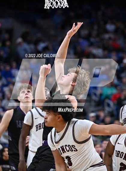 Thumbnail 1 in Clarendon vs LaPoyner (UIL 2A State Semifinal) photogallery.