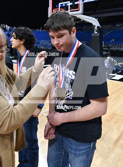 Thumbnail 2 in Clarendon vs LaPoyner (UIL 2A State Semifinal) photogallery.