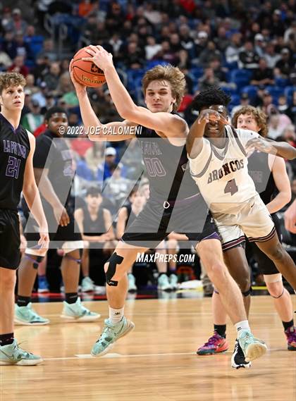 Thumbnail 2 in Clarendon vs LaPoyner (UIL 2A State Semifinal) photogallery.