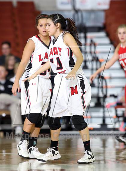 Thumbnail 1 in Whitharral vs. Leakey (UIL 1A Semifinal) photogallery.
