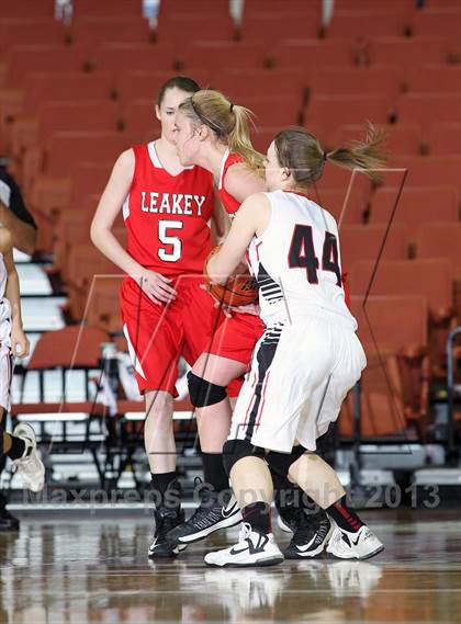 Thumbnail 2 in Whitharral vs. Leakey (UIL 1A Semifinal) photogallery.