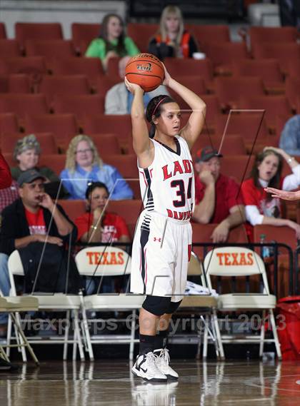 Thumbnail 1 in Whitharral vs. Leakey (UIL 1A Semifinal) photogallery.