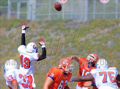 Thumbnail 1 in Crawford @ Clairemont photogallery.