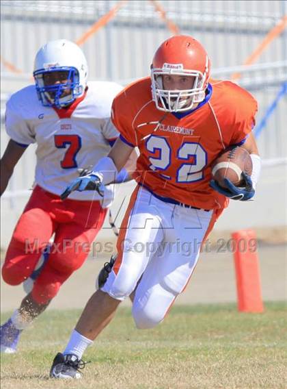 Thumbnail 1 in Crawford @ Clairemont photogallery.