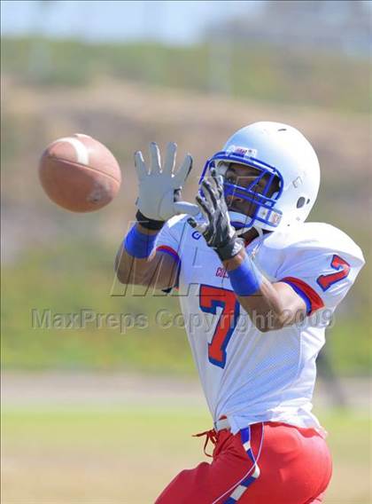 Thumbnail 1 in Crawford @ Clairemont photogallery.