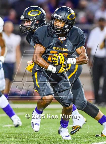 Thumbnail 3 in Klein Collins vs. Klein Oak photogallery.