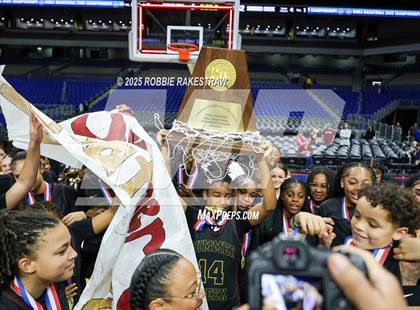 Thumbnail 2 in Summer Creek vs. Cedar Hill (UIL 6A Basketball Division I Final Medal Ceremony) photogallery.