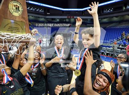 Thumbnail 3 in Summer Creek vs. Cedar Hill (UIL 6A Basketball Division I Final Medal Ceremony) photogallery.