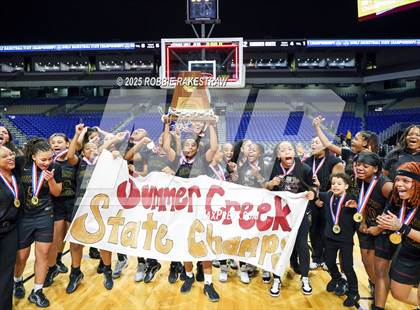 Thumbnail 2 in Summer Creek vs. Cedar Hill (UIL 6A Basketball Division I Final Medal Ceremony) photogallery.
