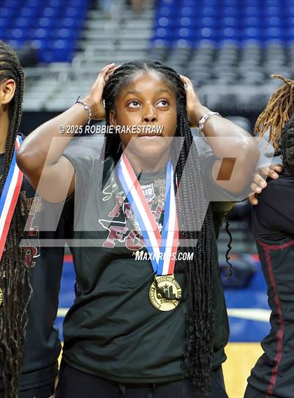 Thumbnail 1 in Summer Creek vs. Cedar Hill (UIL 6A Basketball Division I Final Medal Ceremony) photogallery.