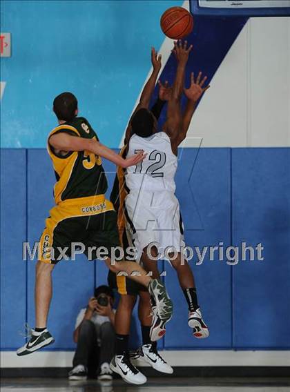 Thumbnail 1 in Canyon @ Saugus photogallery.