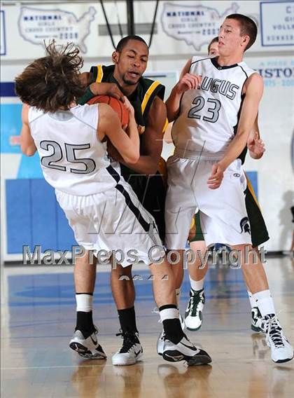 Thumbnail 1 in Canyon @ Saugus photogallery.