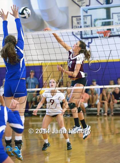 Thumbnail 3 in Laguna Beach vs O'Gorman(Durango Fall CLassic) photogallery.
