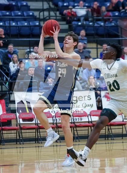 Thumbnail 1 in Ellison vs. Keller (Whataburger Classic) photogallery.