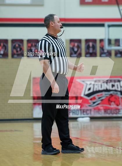 Thumbnail 2 in Ellison vs. Keller (Whataburger Classic) photogallery.